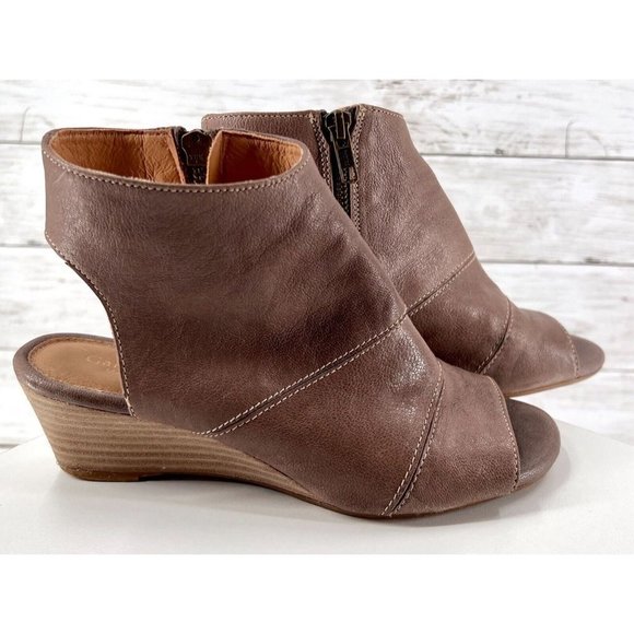 Garnet Hill Madelyn Wedge Women's 6 Italian Leather Zip Peep Toe Mushroom Brown - Picture 3 of 8